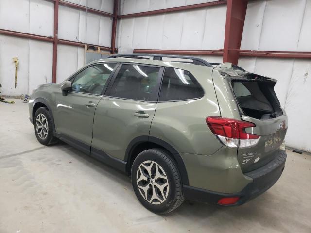  SUBARU FORESTER 2019 Зеленый