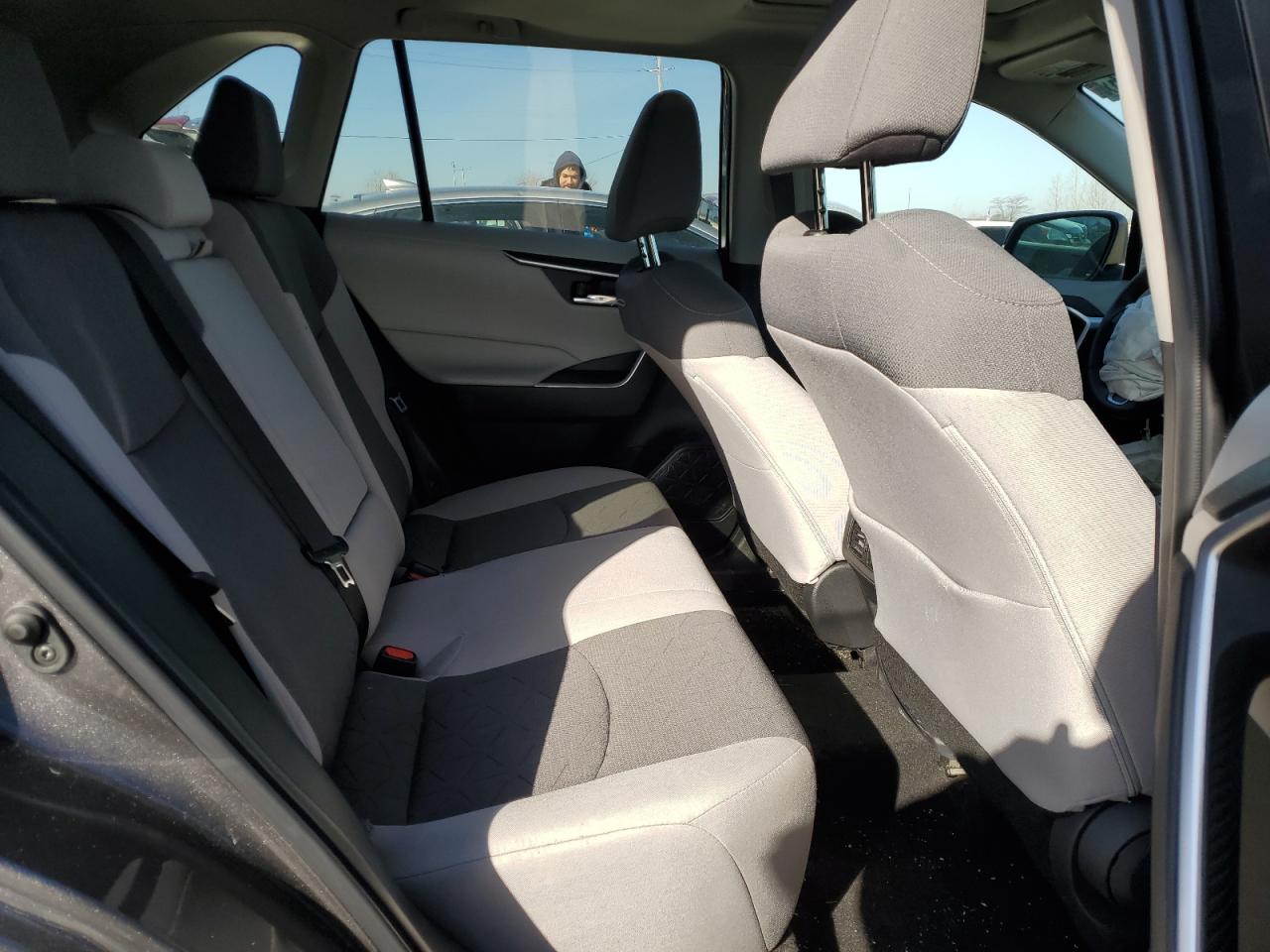 2023 Toyota RAV 4 - Image 12