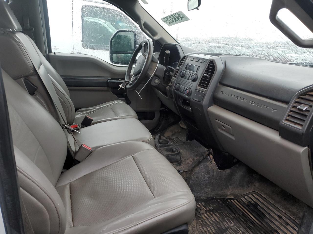 2017 Ford F350 - Image 5