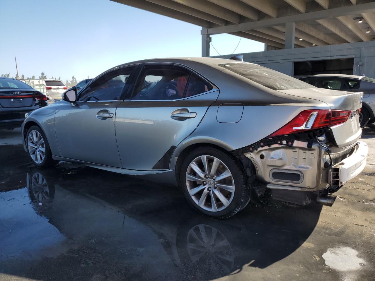 2016 Lexus IS - Image 2