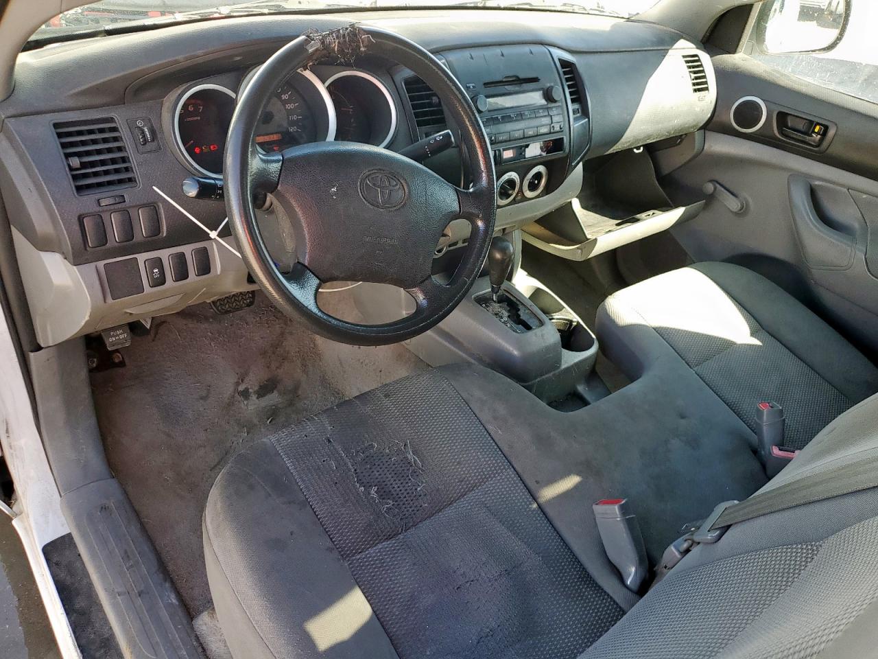 2011 Toyota Tacoma - Image 8