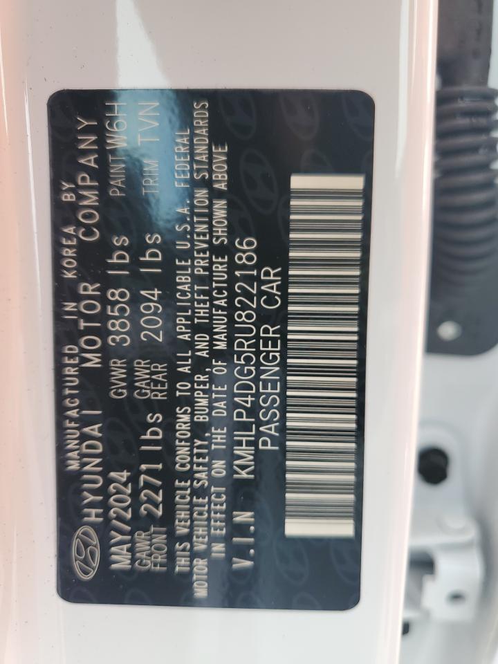 2024 Hyundai Elantra - Image 12