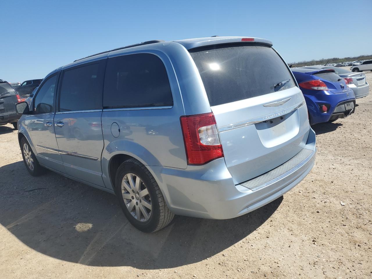 2012 Chrysler Town & Country - Image 2