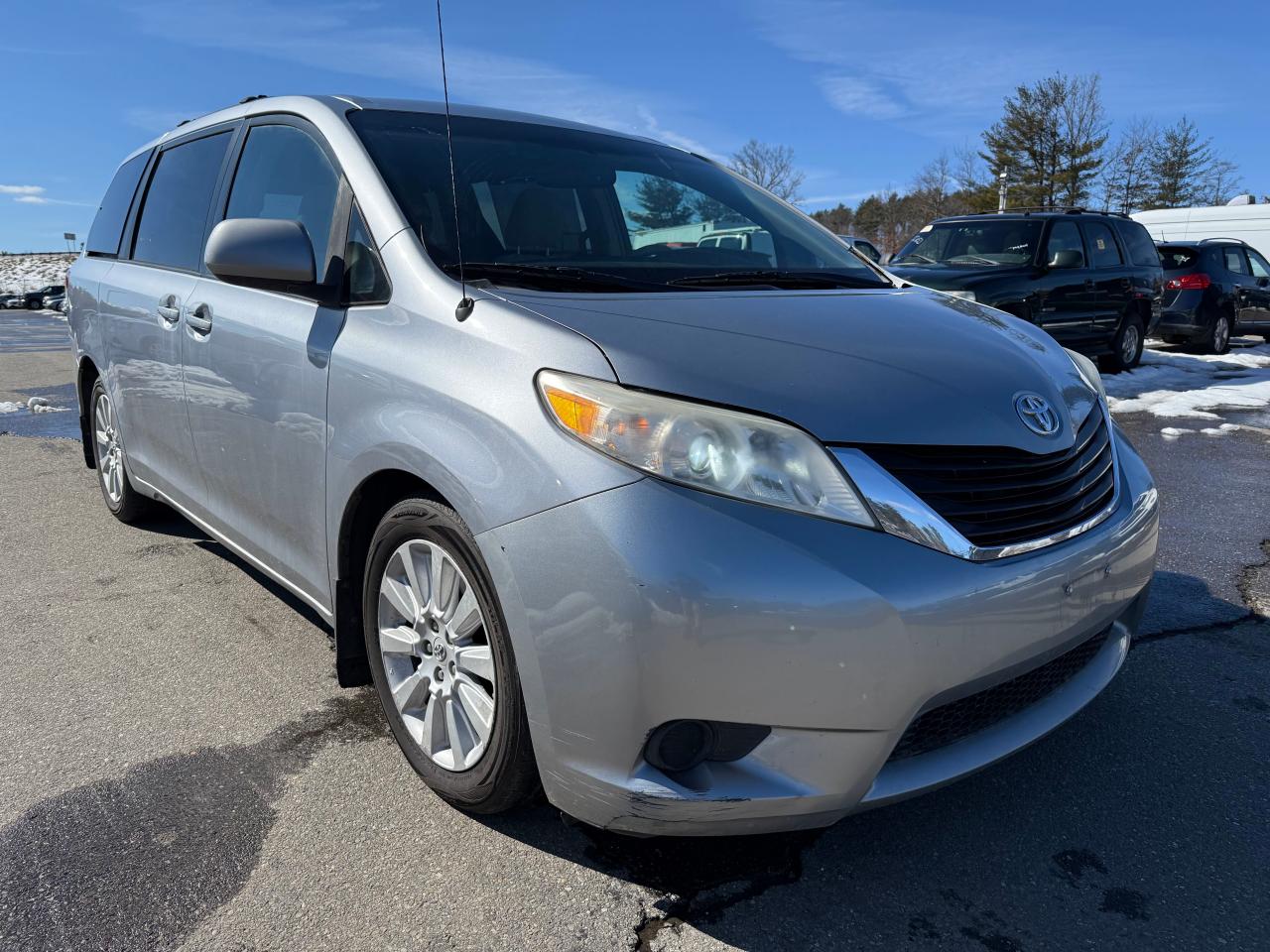 2011 Toyota Sienna - Image 1