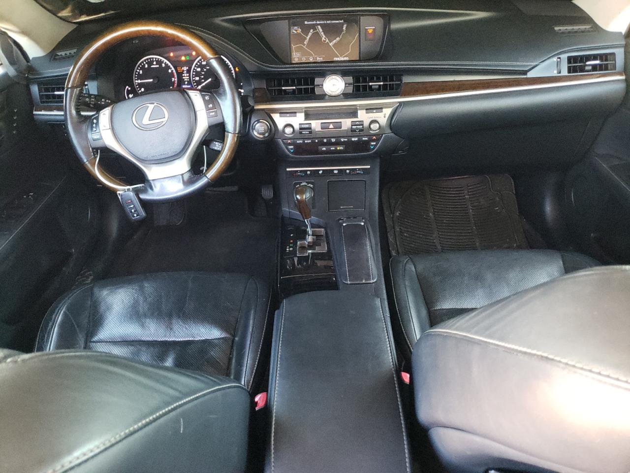 2015 Lexus ES - Image 8