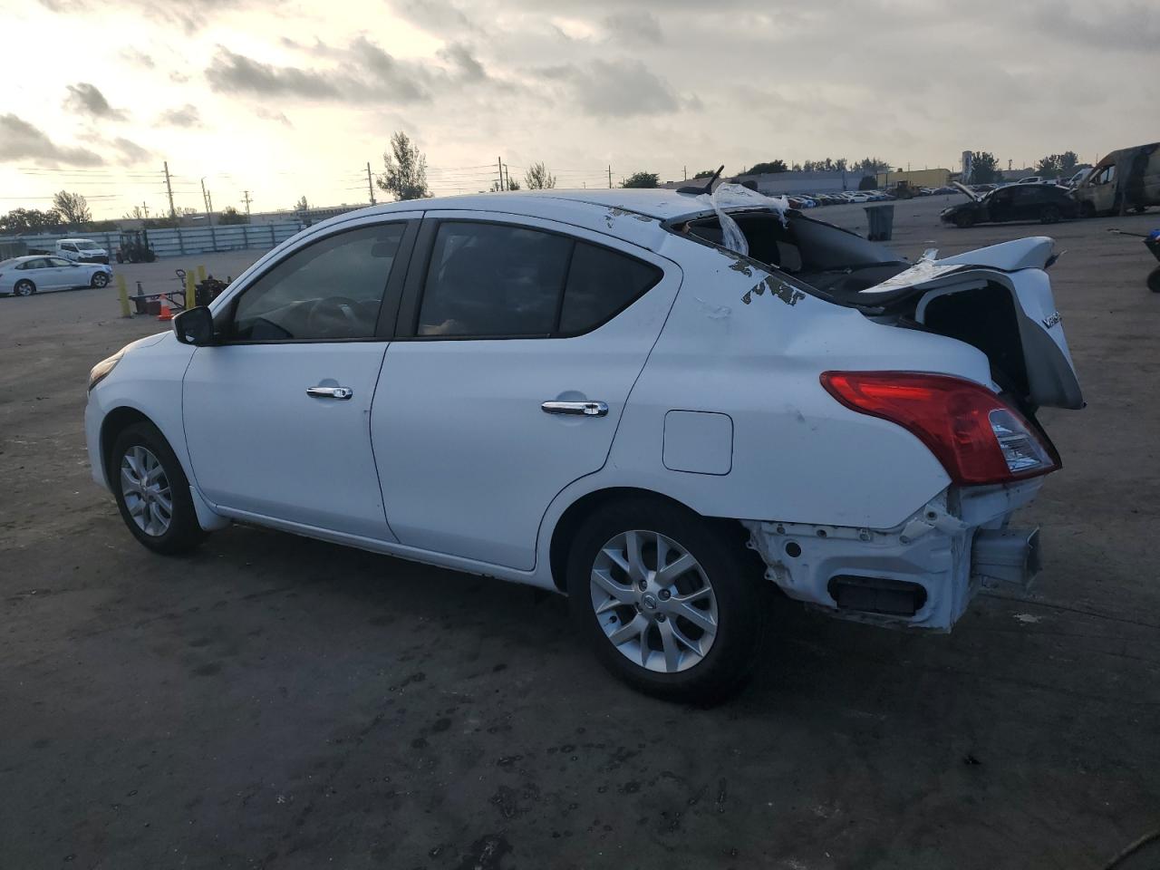 2017 Nissan Versa - Image 2