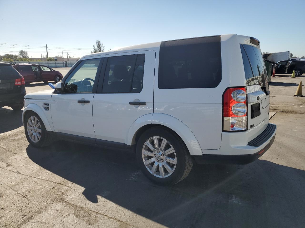 2013 Land Rover LR4 - Image 2