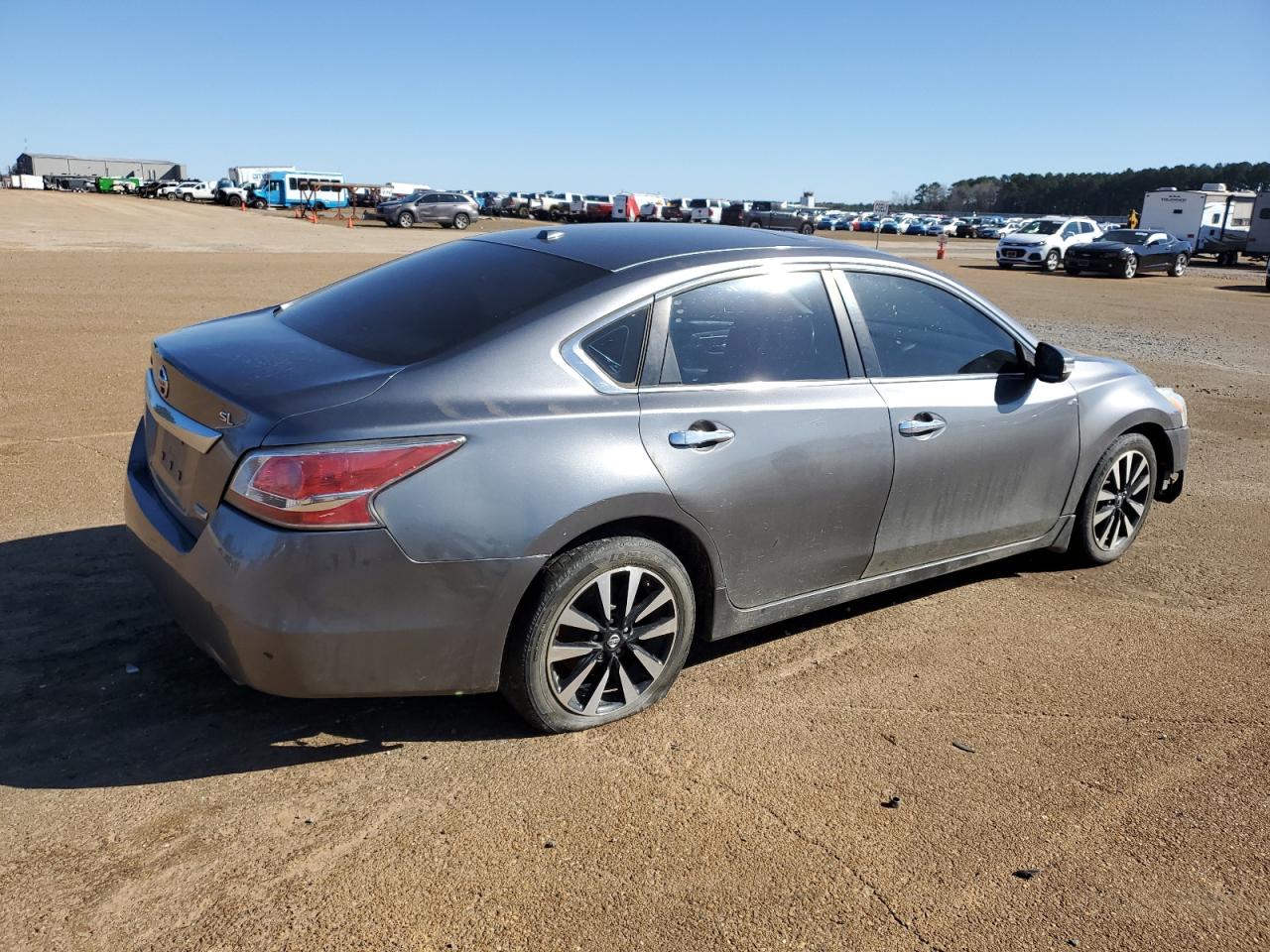 2015 Nissan Altima - Image 3