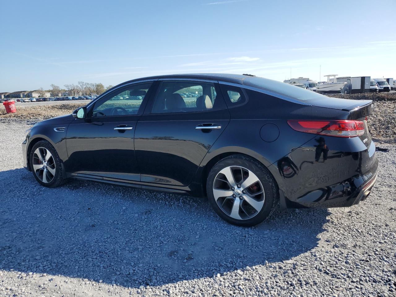 2017 Kia Optima - Image 2