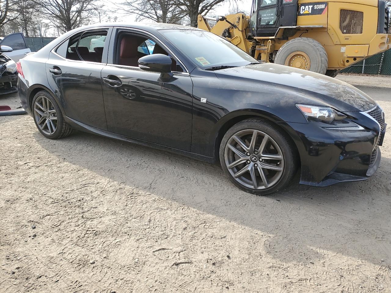 2016 Lexus IS - Image 4