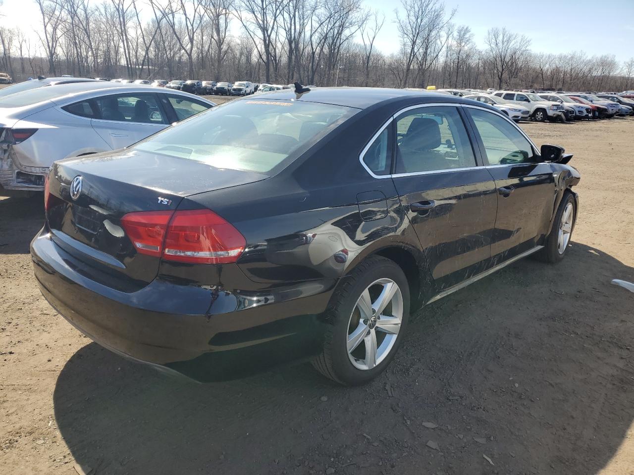 2014 Volkswagen Passat - Image 3