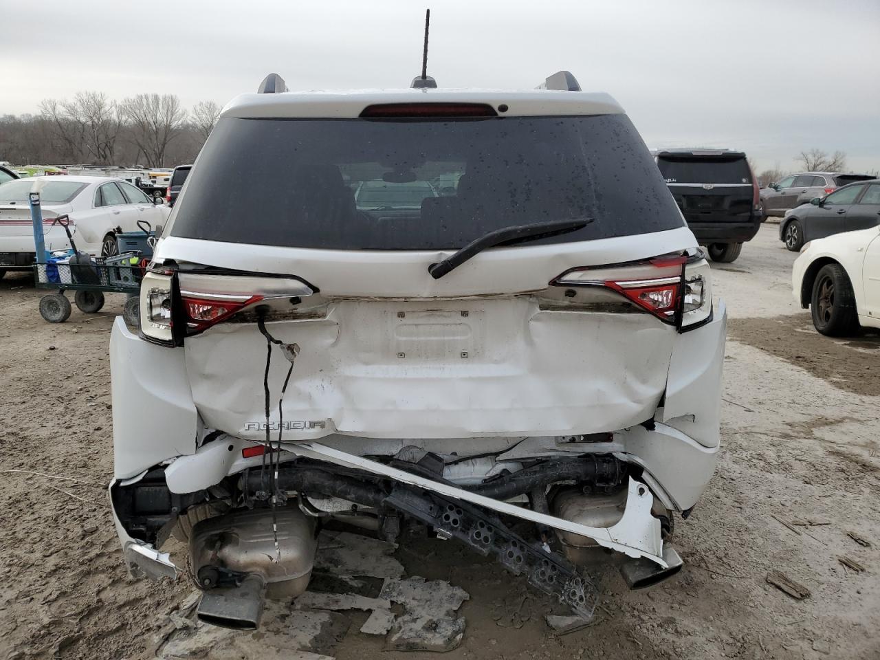 2019 GMC Acadia - Image 6