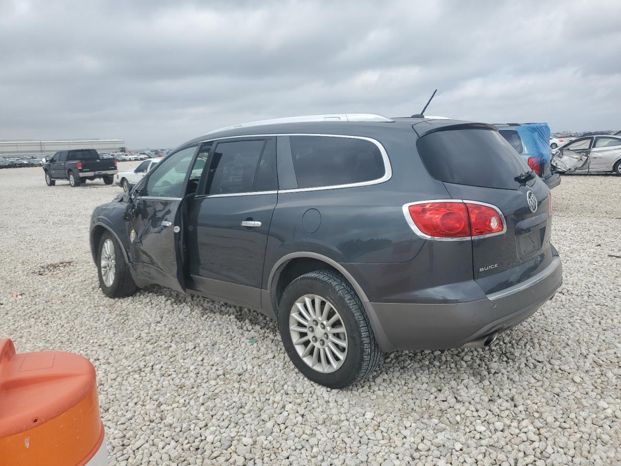 2011 Buick Enclave - Image 2