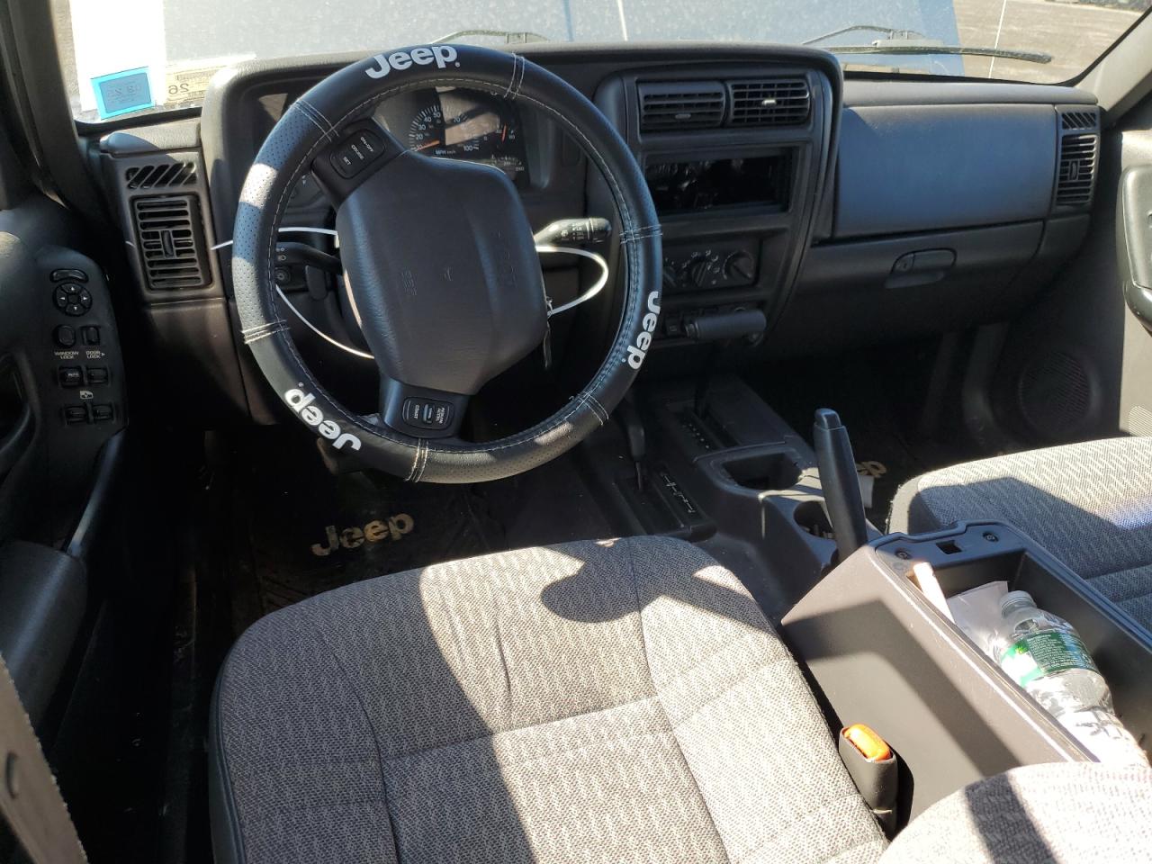 2000 Jeep Cherokee Sport VIN: 1J4FF48S0YL142309 Lot: 46277785