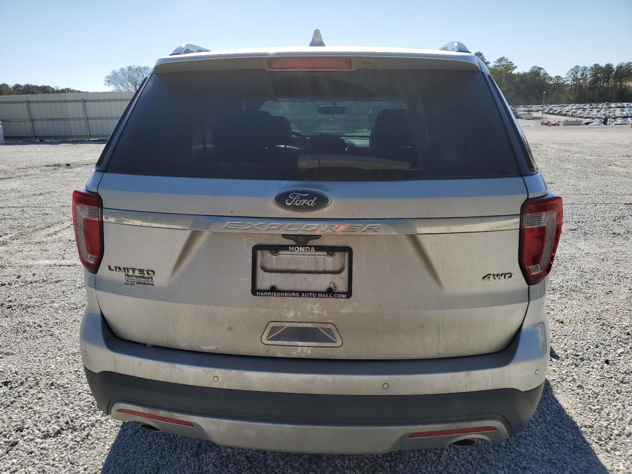 2017 Ford Explorer - Image 6