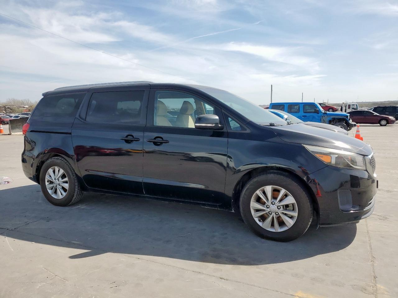 2016 Kia Sedona - Image 4