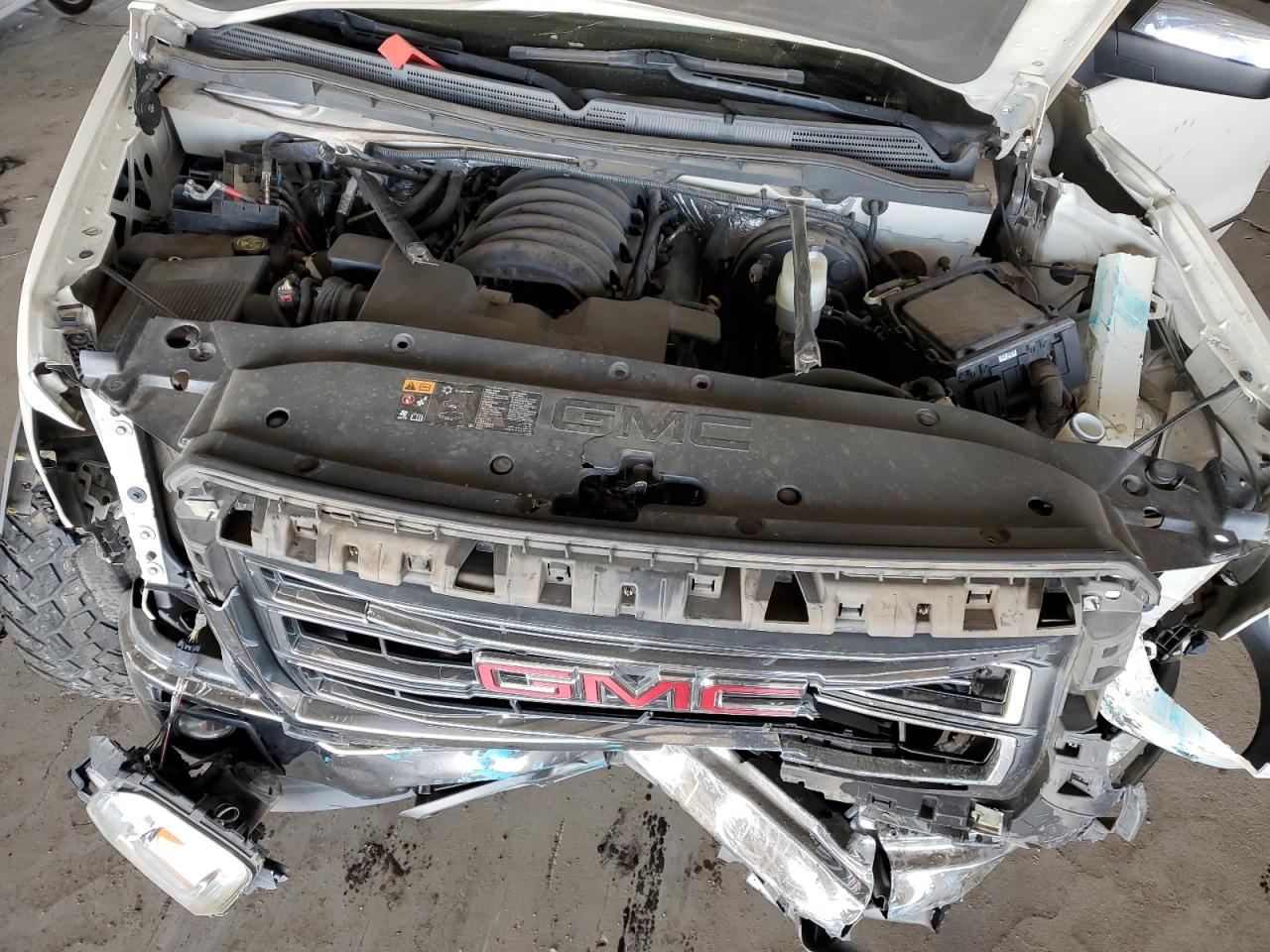 2014 GMC Sierra - Image 13