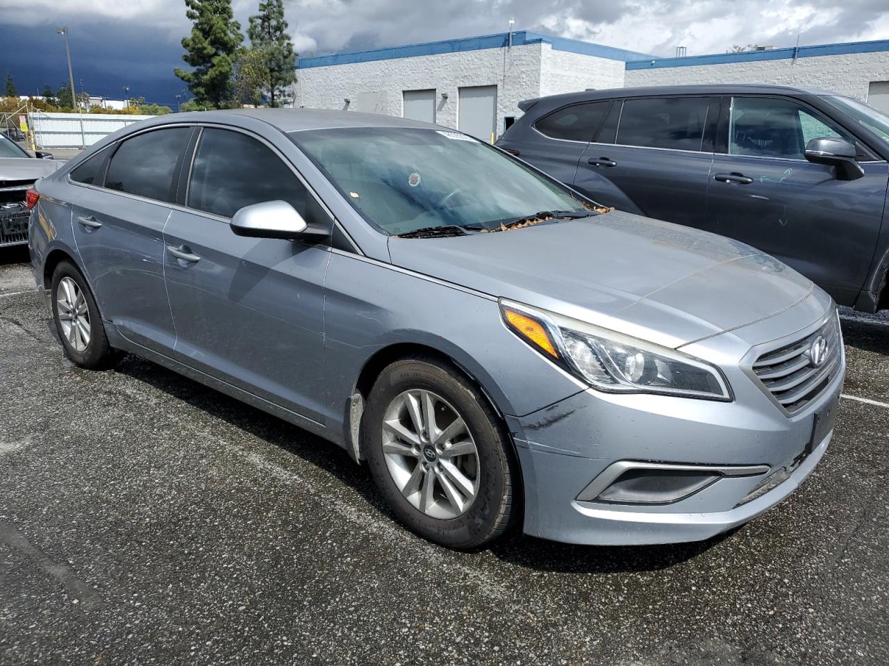 2017 Hyundai Sonata - Image 4
