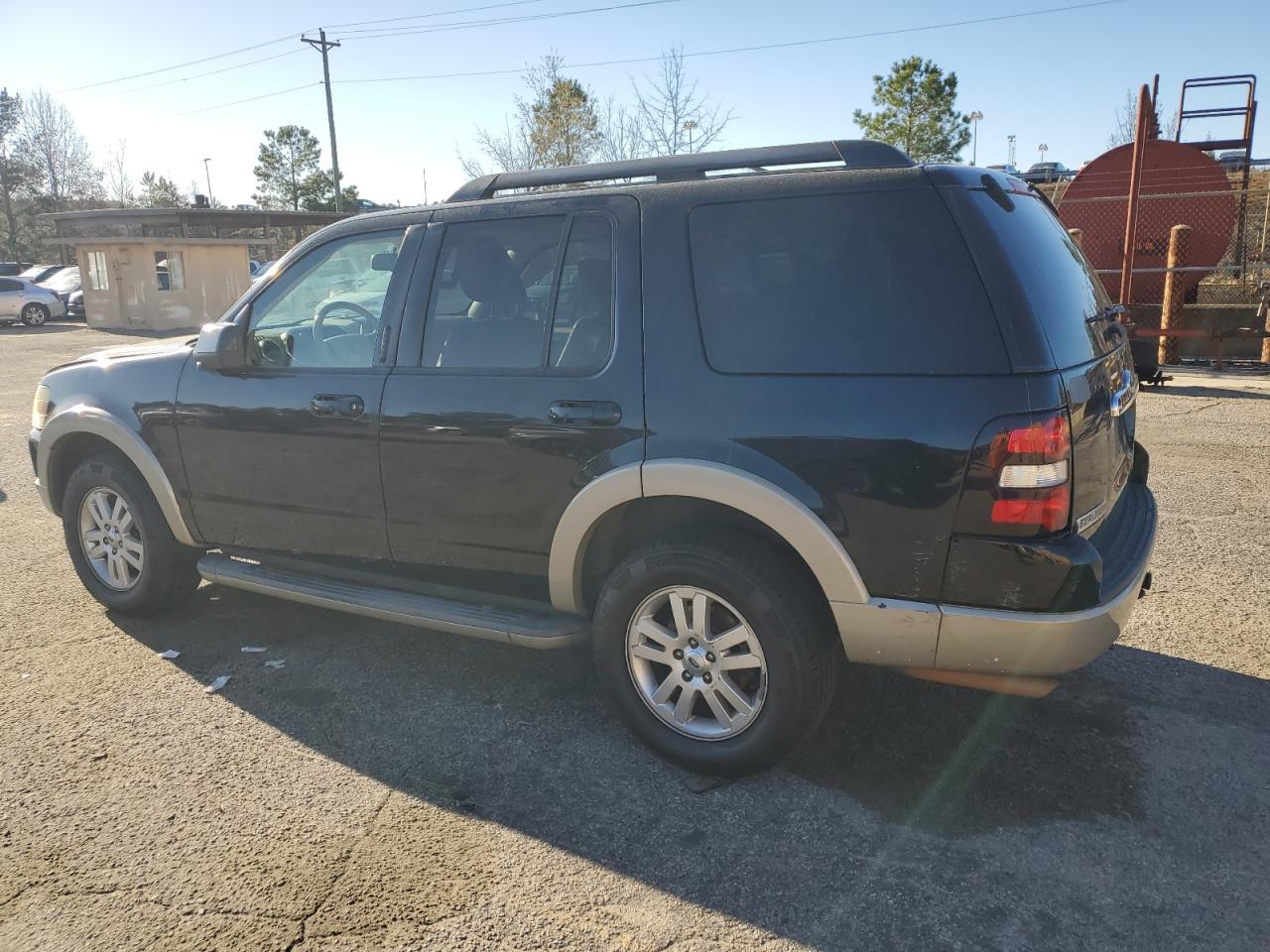 2010 Ford Explorer - Image 2