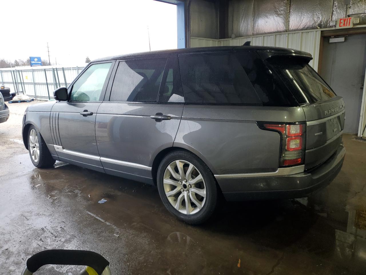 2016 Land Rover Range Rover - Image 2