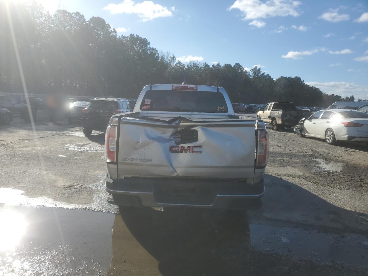 2016 GMC Canyon - Image 6