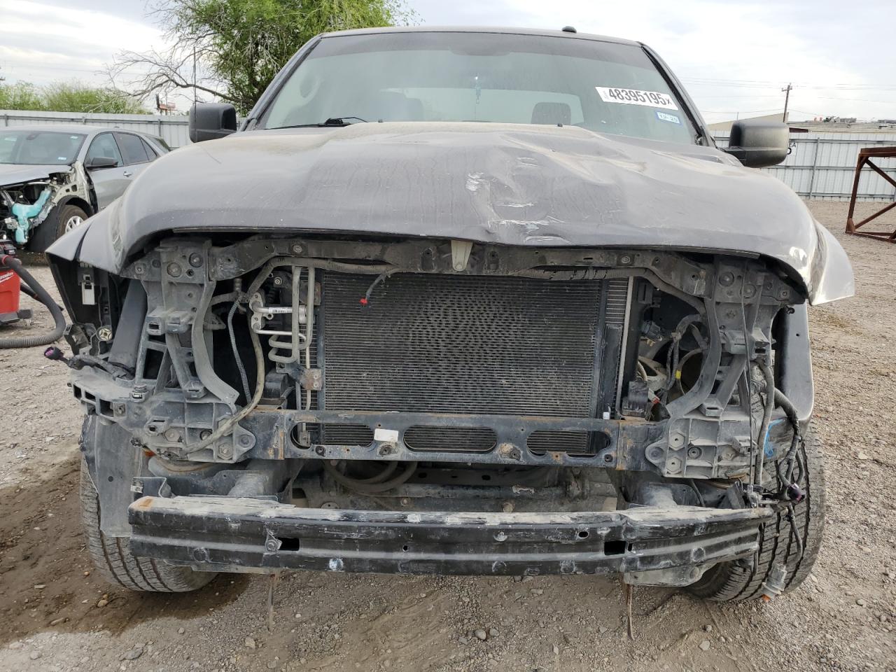2016 RAM 1500 - Image 5