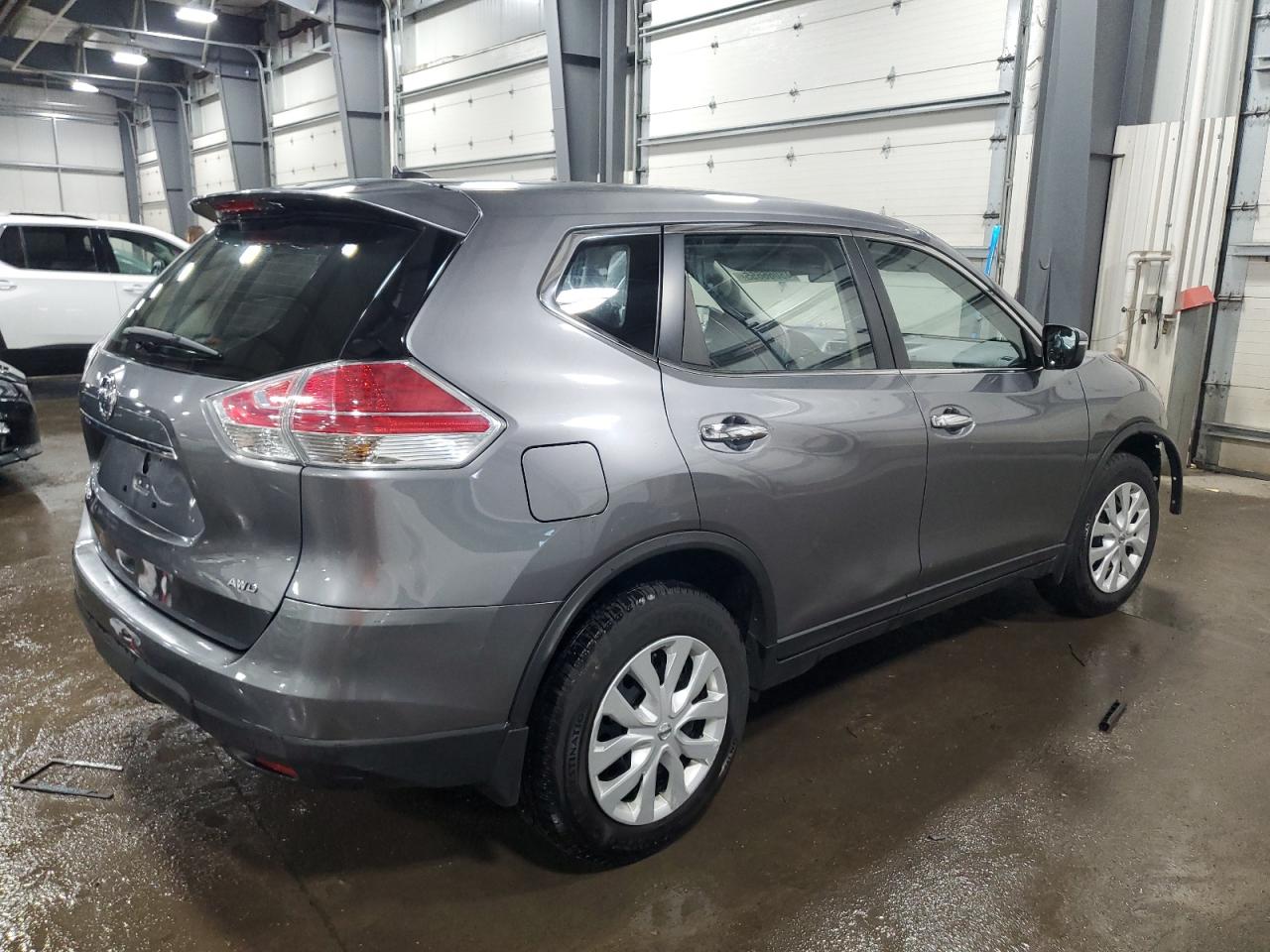 2015 Nissan Rogue - Image 3