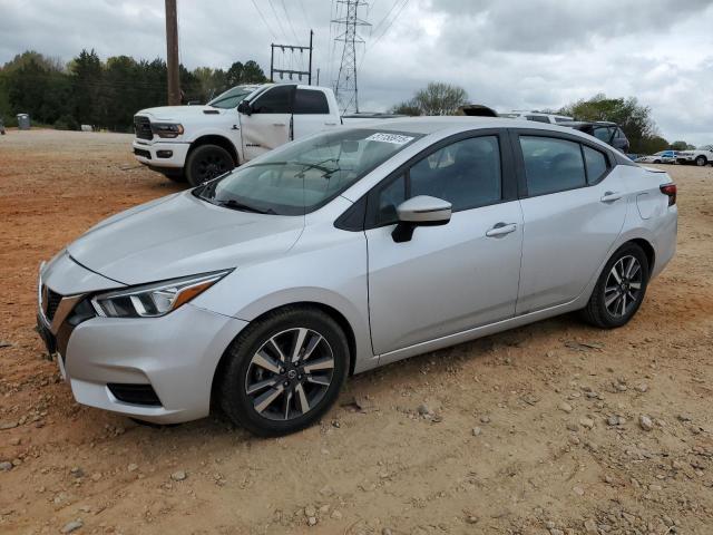  NISSAN VERSA 2021 Srebrny