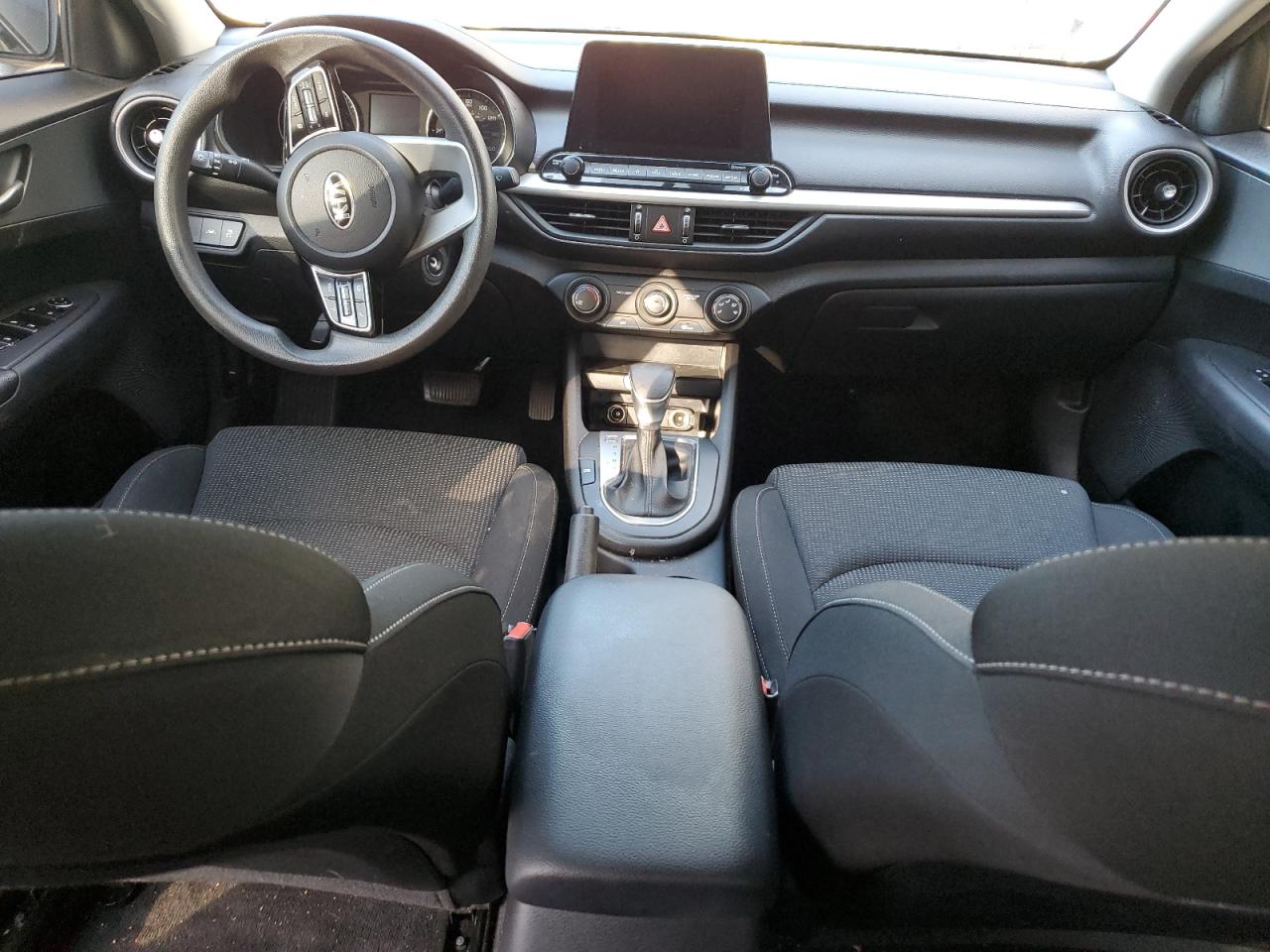 2021 Kia Forte - Image 8