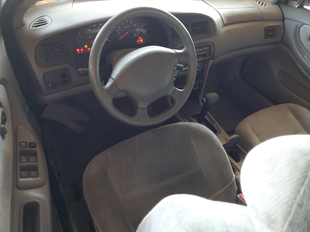 2001 Nissan Altima - Image 8