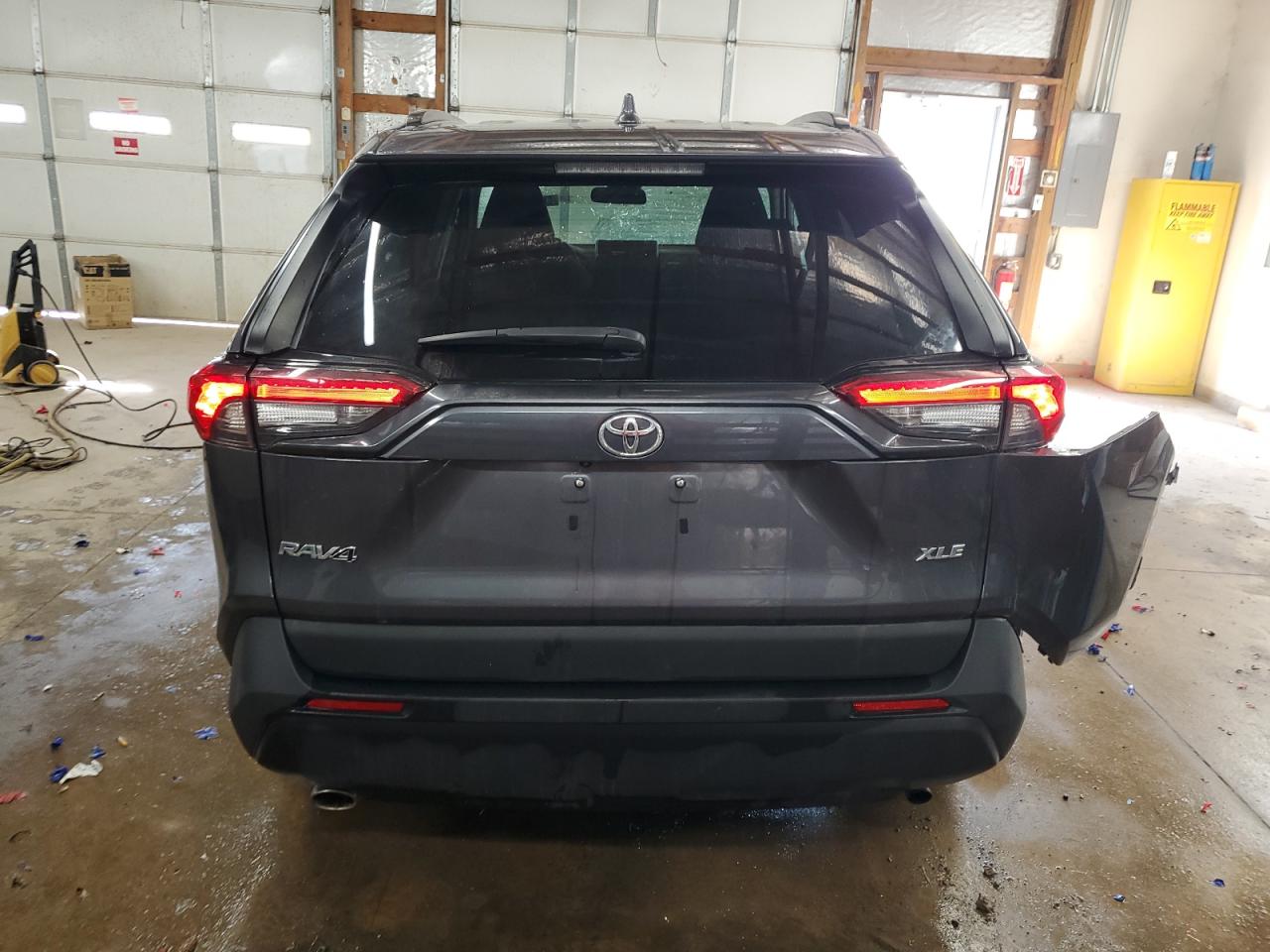 2024 Toyota RAV 4 - Image 6