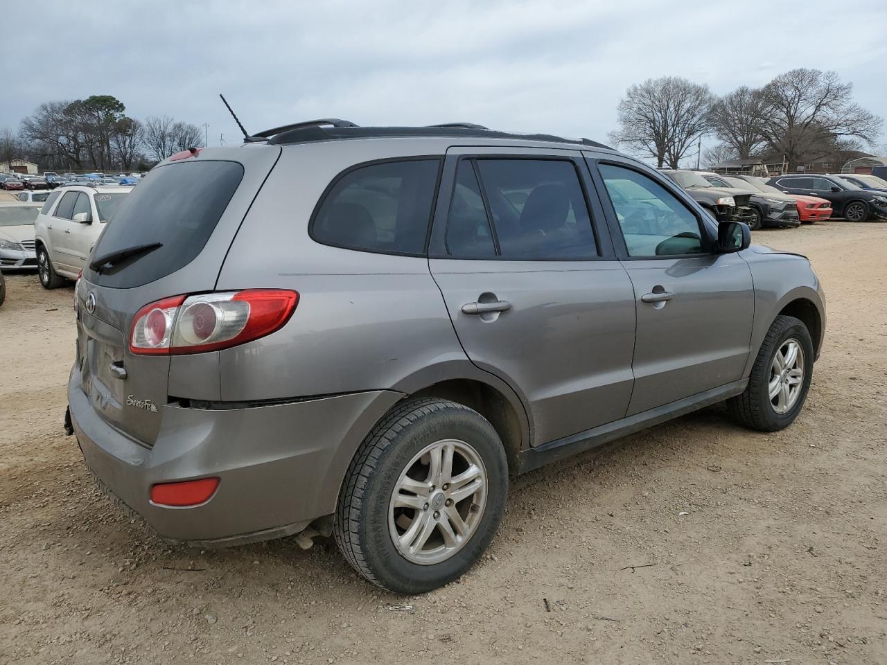 2012 Hyundai Santa Fe - Image 3