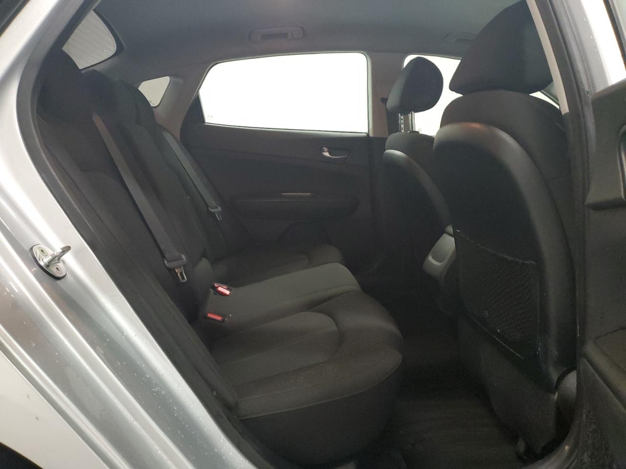 2020 Kia Optima - Image 10