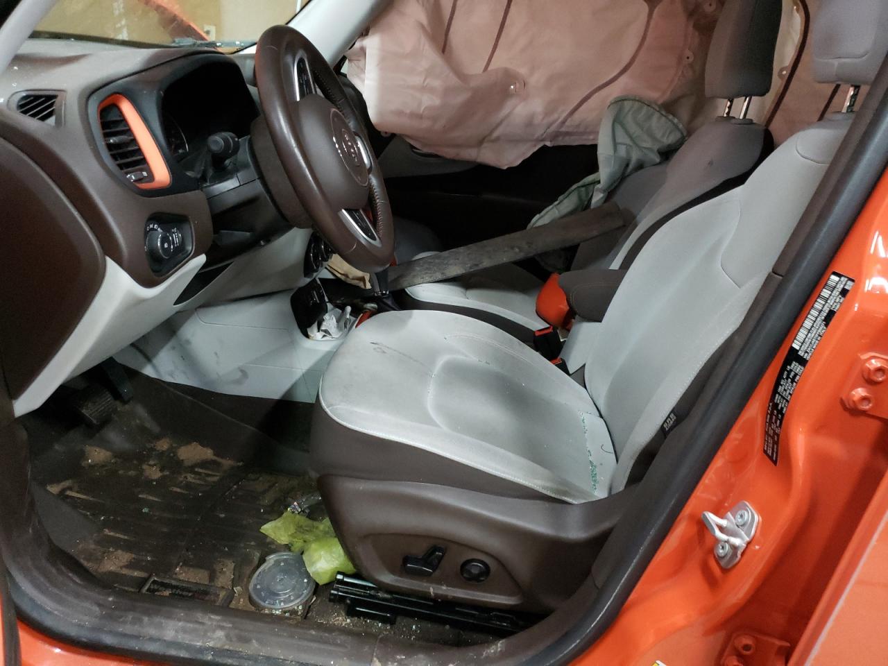 2015 Jeep Renegade - Image 7