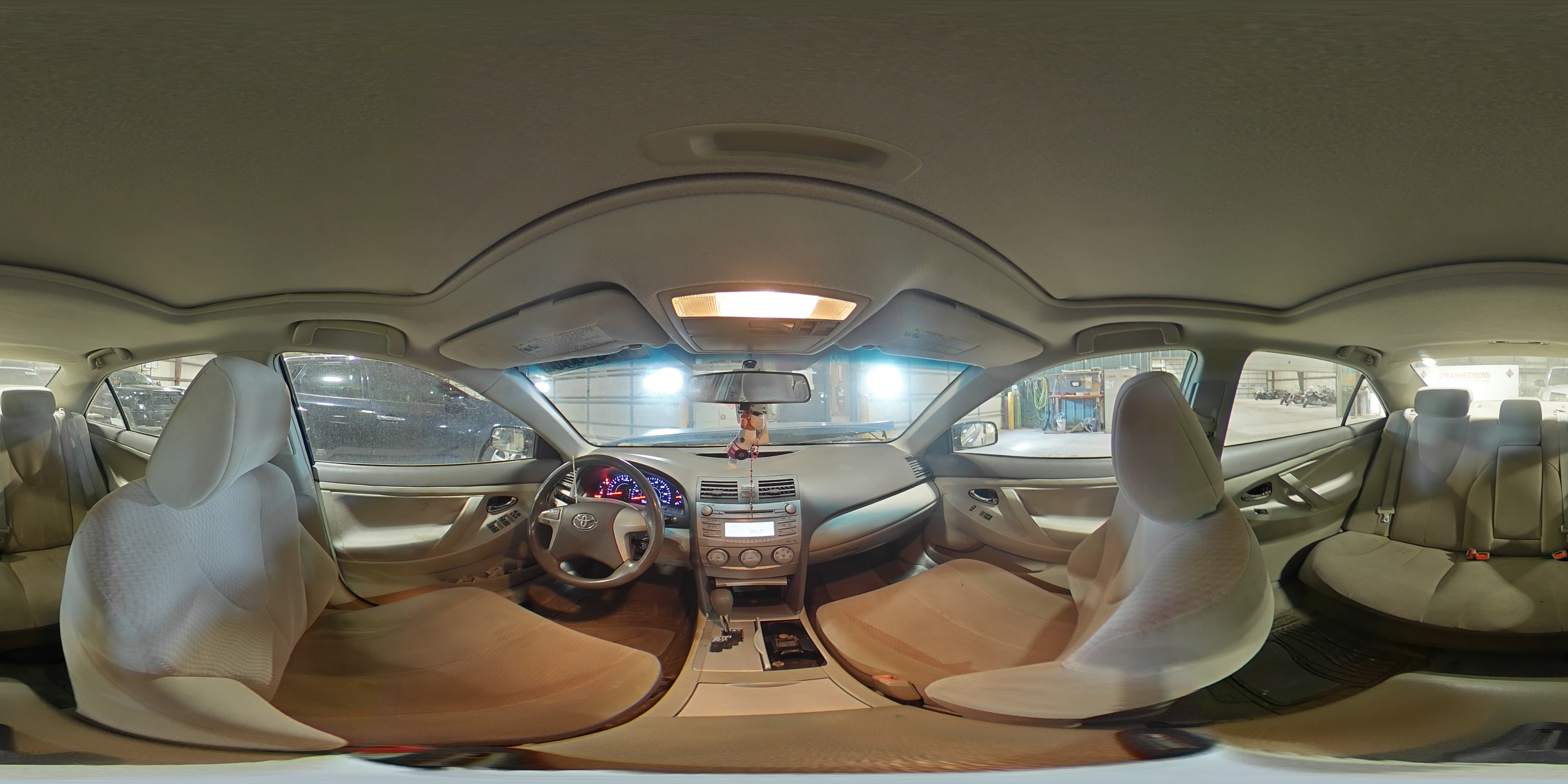 2011 Toyota Camry - Image 12