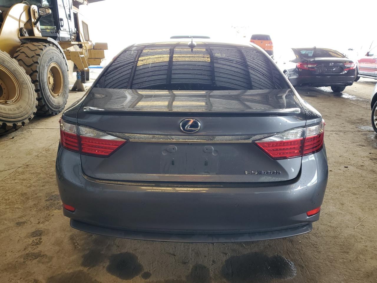 2014 Lexus ES - Image 6