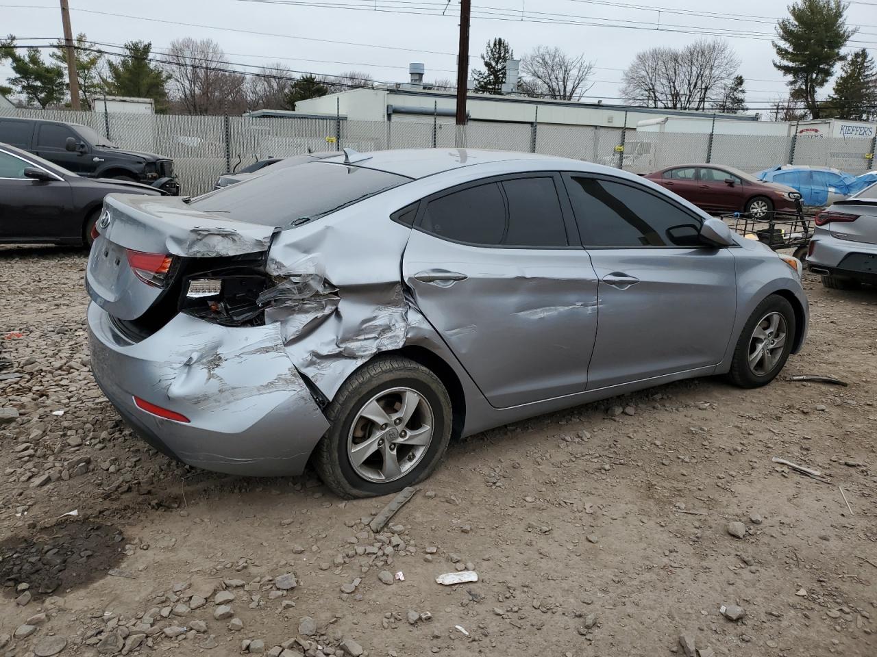 2015 Hyundai Elantra - Image 3