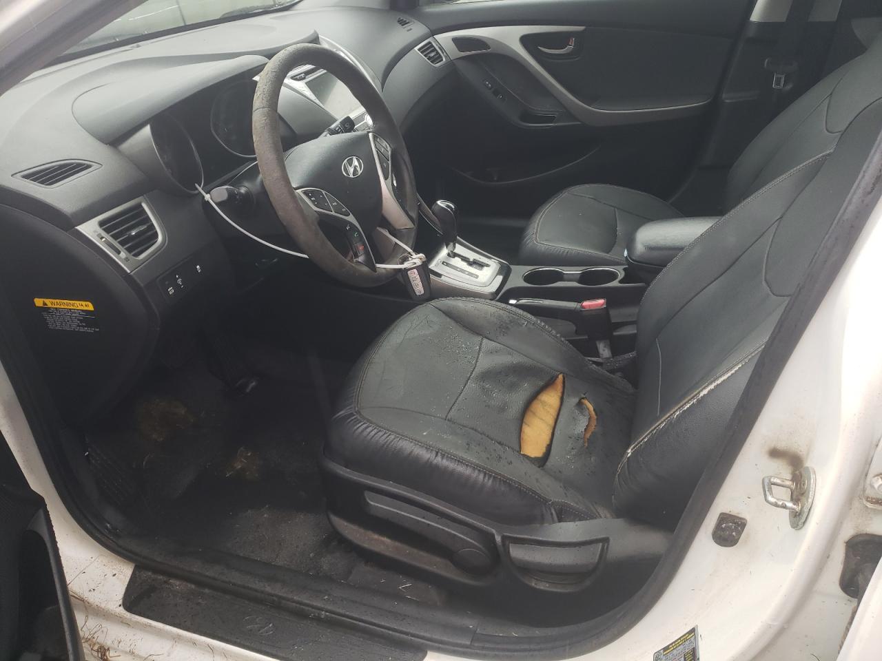 2012 Hyundai Elantra - Image 7