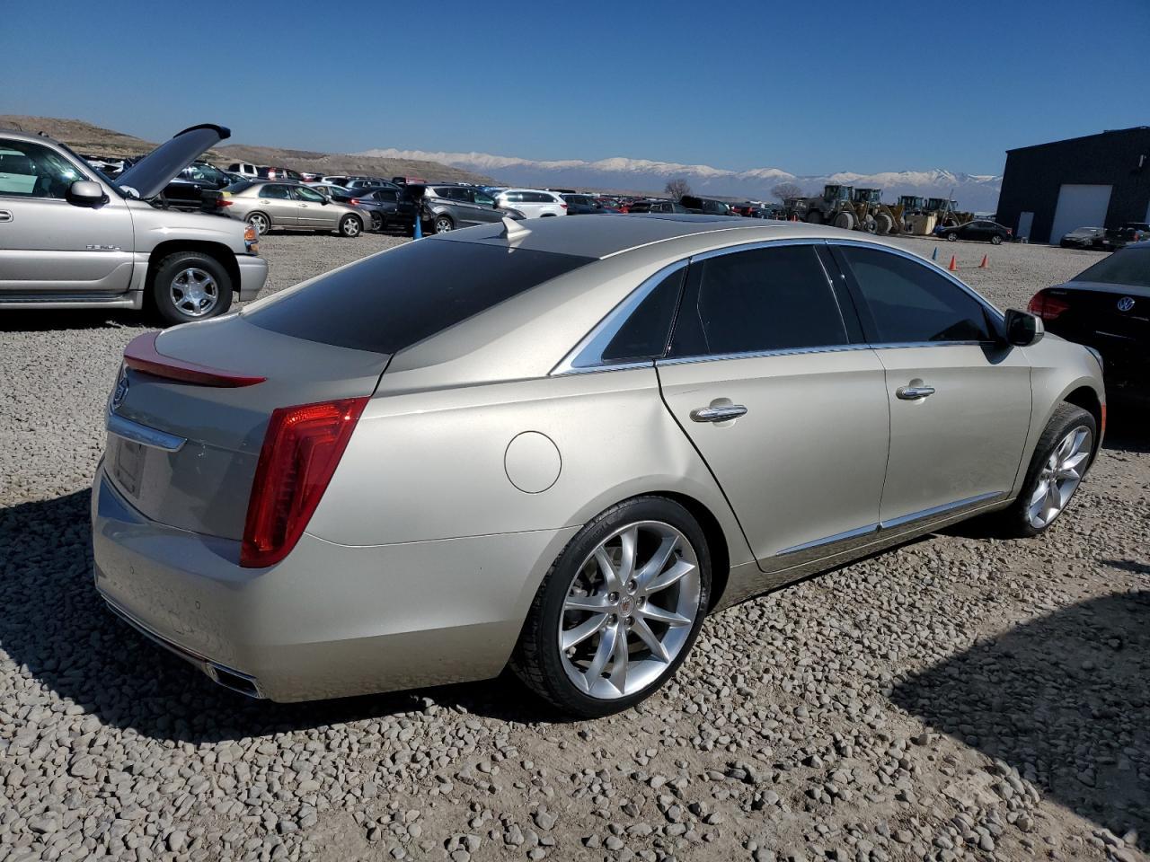 2013 Cadillac XTS - Image 3