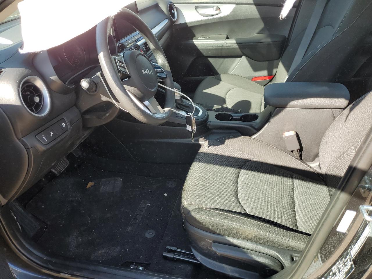2024 Kia Forte - Image 7