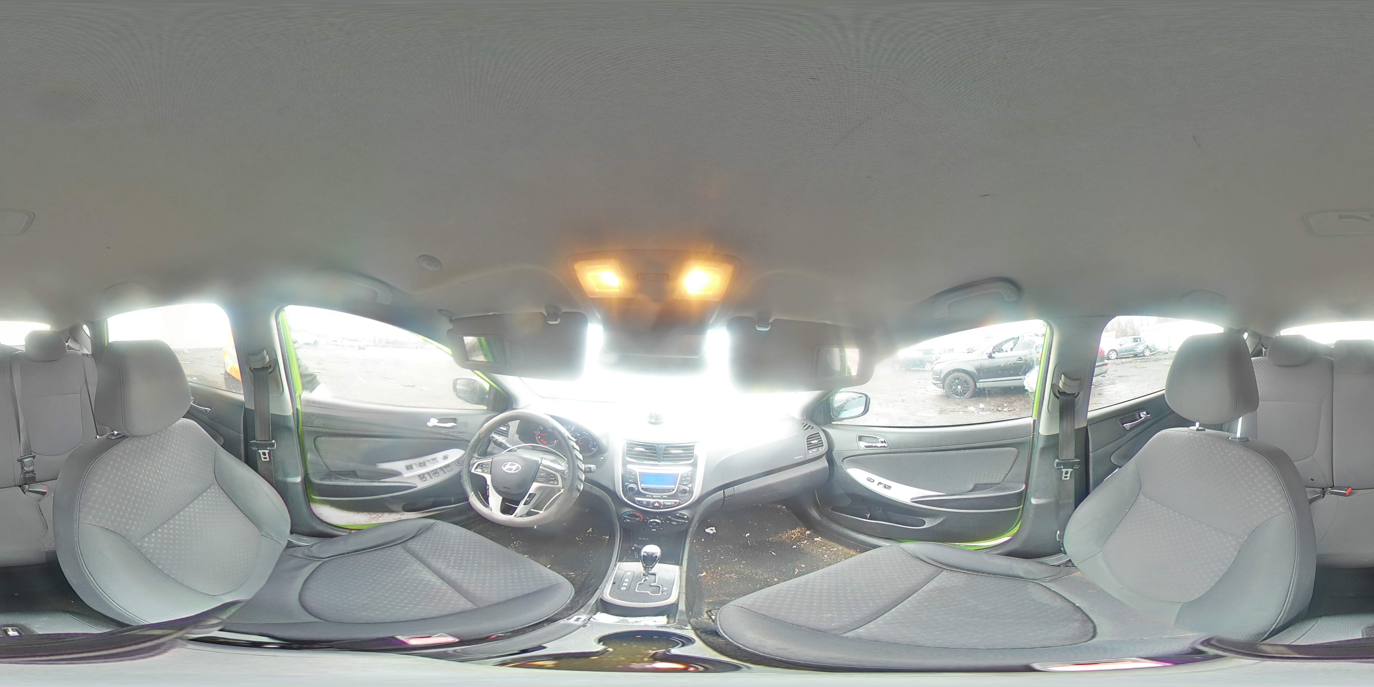 2013 Hyundai Accent - Image 13
