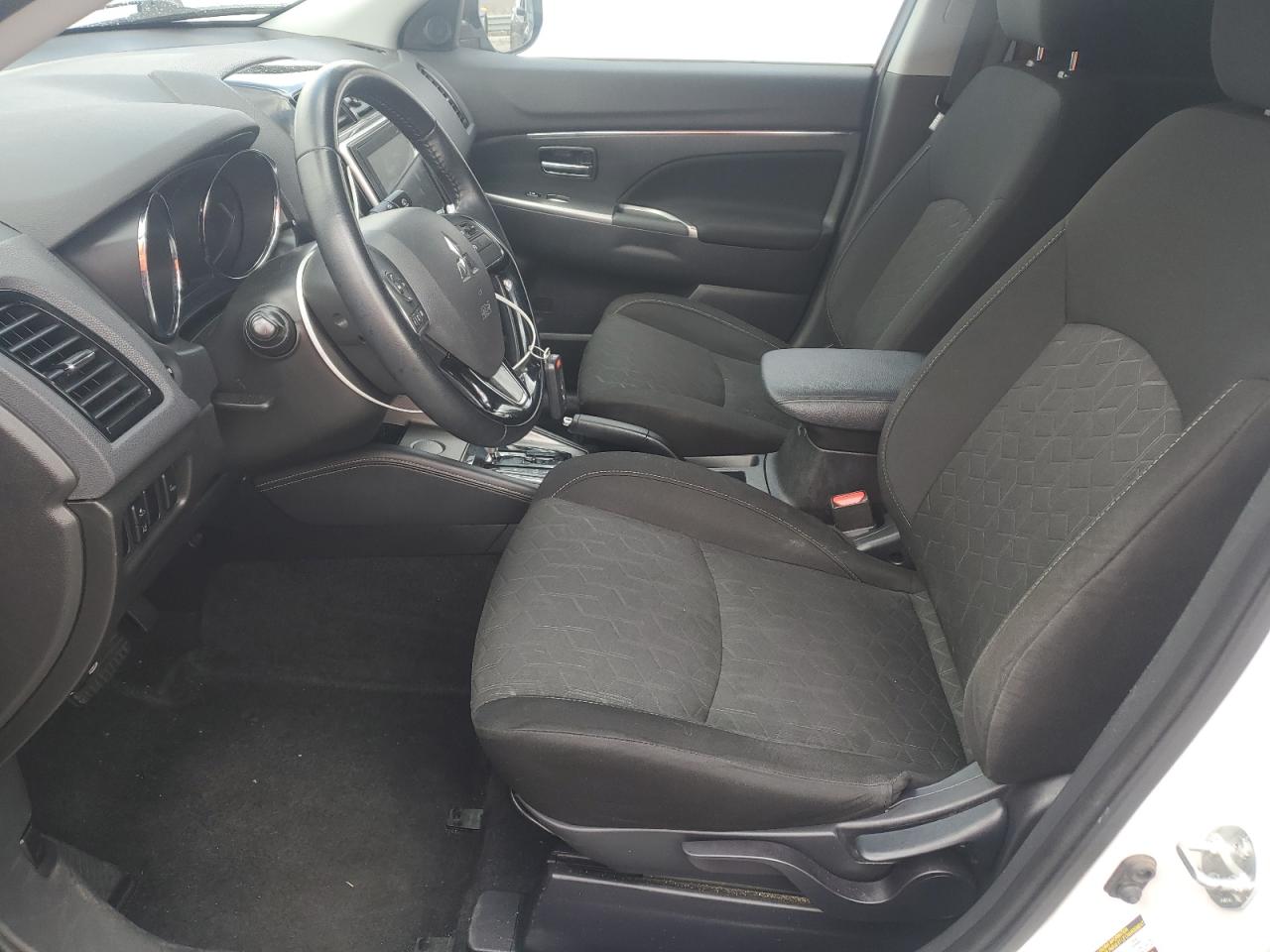 2021 Mitsubishi Outlander - Image 7