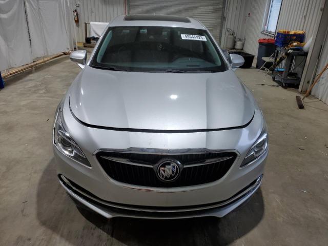  BUICK LACROSSE 2017 Srebrny