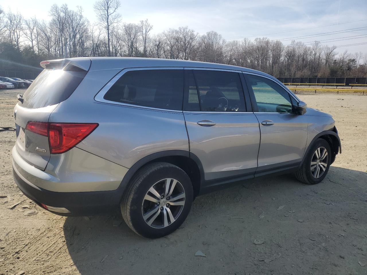 2017 Honda Pilot - Image 3