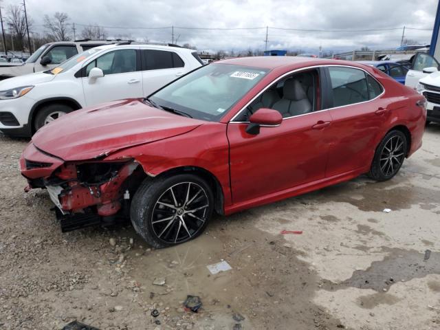 TOYOTA CAMRY 2022 Красный
