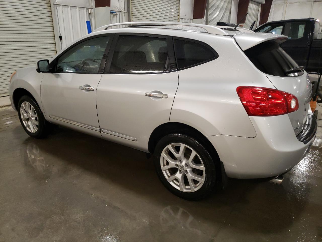 2013 Nissan Rogue - Image 2