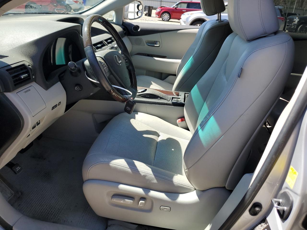2010 Lexus RX - Image 7