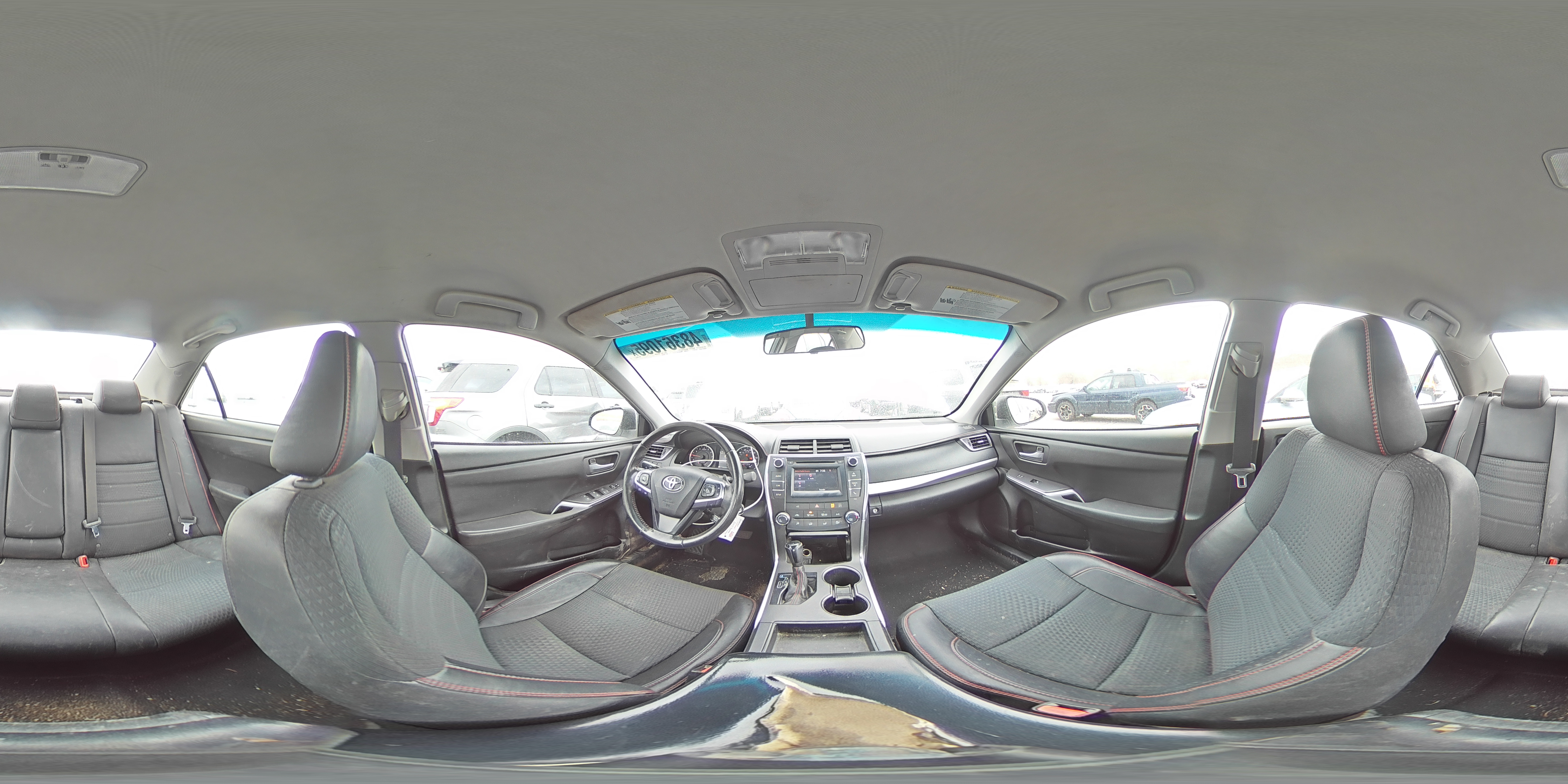 2015 Toyota Camry - Image 12