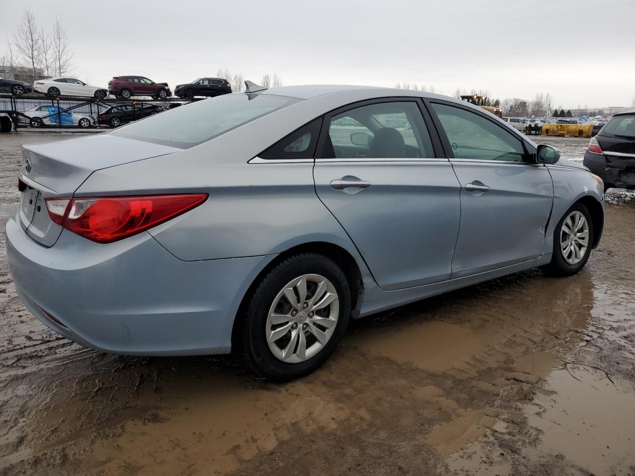 2011 Hyundai Sonata - Image 3