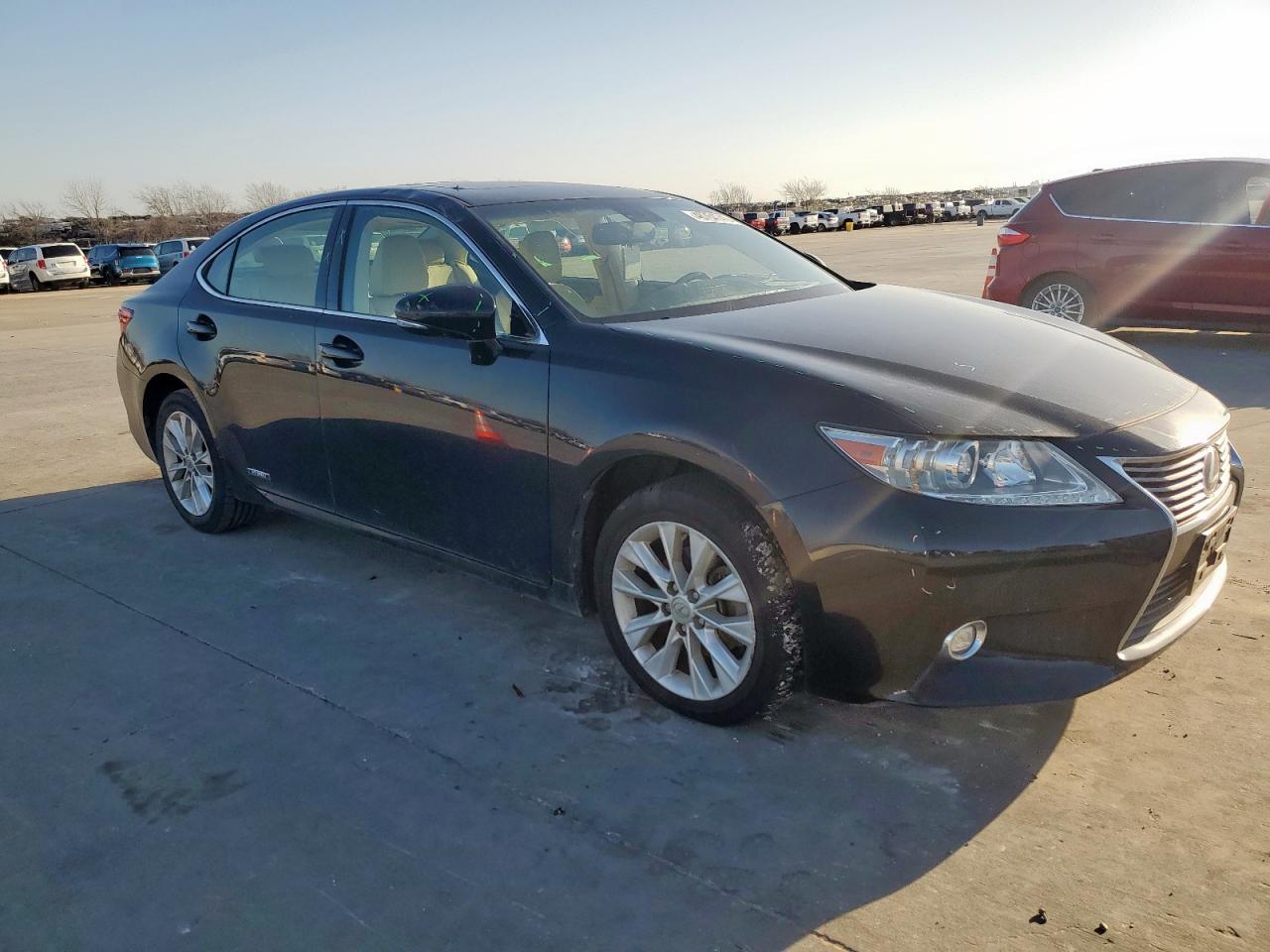 2014 Lexus ES - Image 4